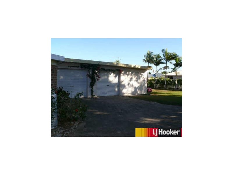 17 Cavanagh Dve, Blacks Beach QLD 4740