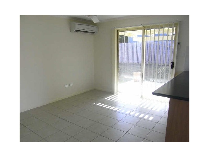 8 Kinghorn St, Eimeo QLD 4740