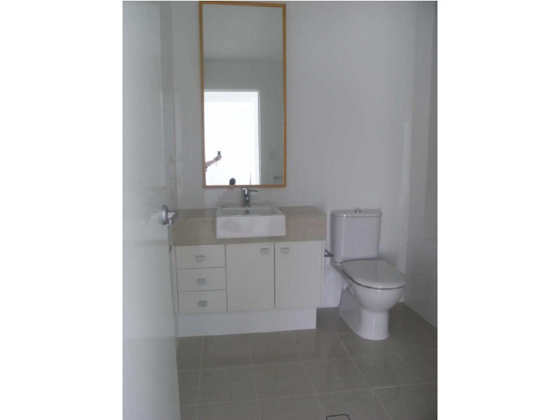 13/2 Beach Pavillions, Belangason, Shoal Point QLD 4750