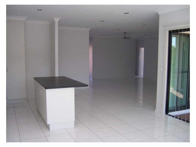 17 Village Circuit, Eimeo QLD 4740