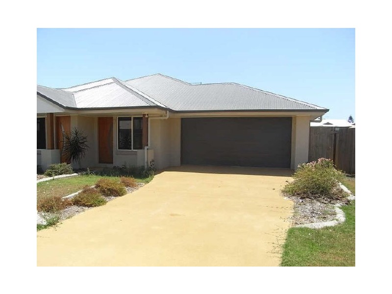 2/9 Bilgola Place, Blacks Beach QLD 4740