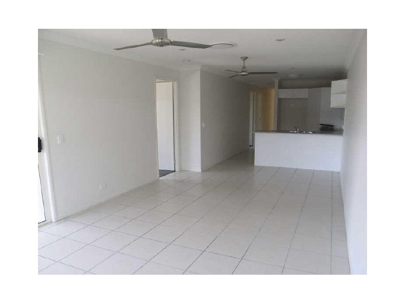 2/9 Bilgola Place, Blacks Beach QLD 4740