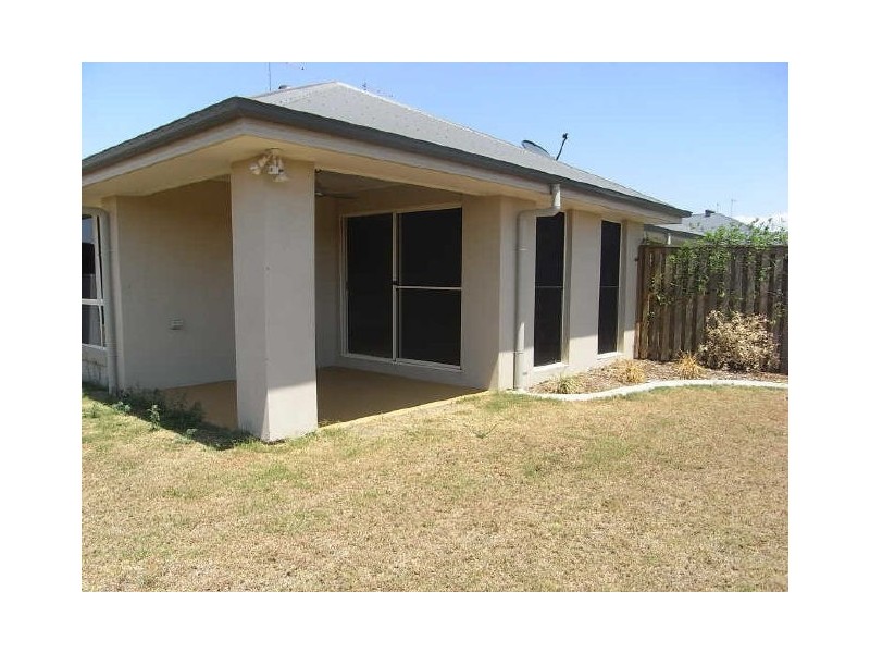 2/9 Bilgola Place, Blacks Beach QLD 4740