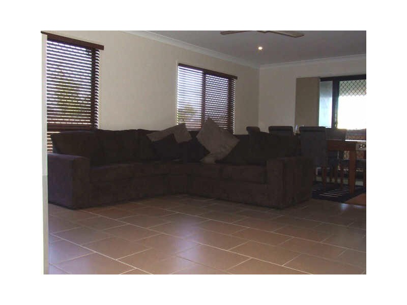 46 Gingham Street, Glenella QLD 4740