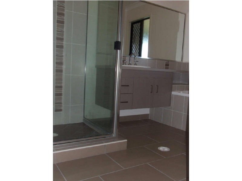 46 Gingham Street, Glenella QLD 4740