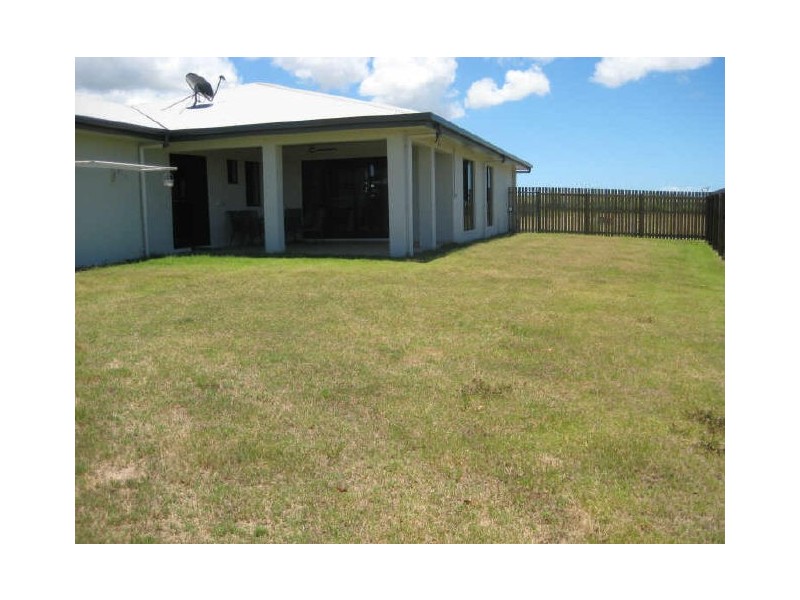 46 Gingham Street, Glenella QLD 4740