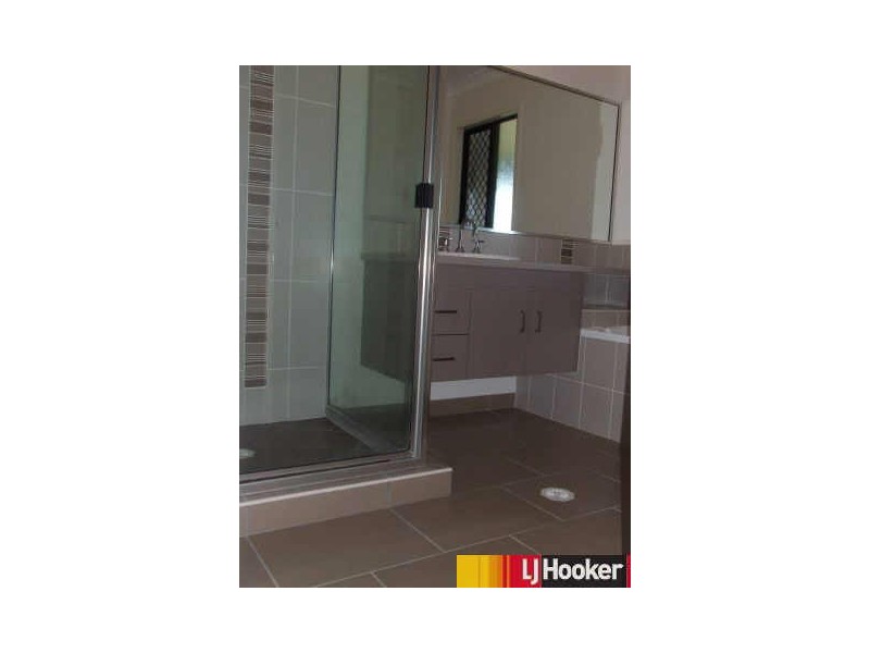 46 Gingham Street, Glenella QLD 4740