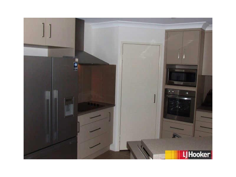 46 Gingham Street, Glenella QLD 4740