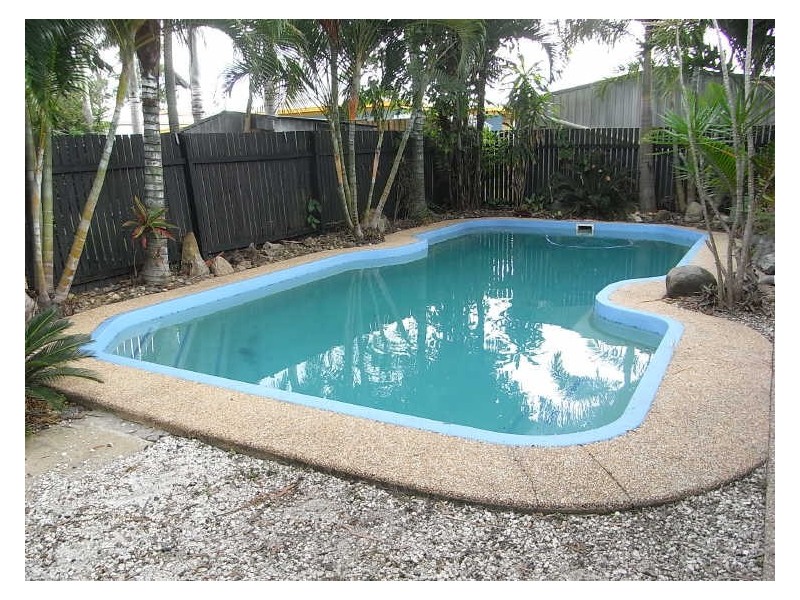 17 Nicklin Drive, Beaconsfield QLD 4740