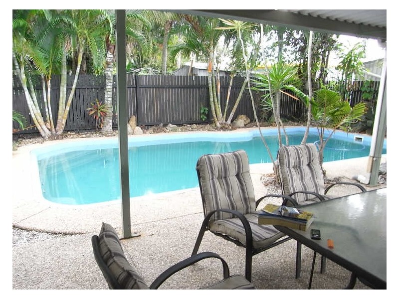 17 Nicklin Drive, Beaconsfield QLD 4740