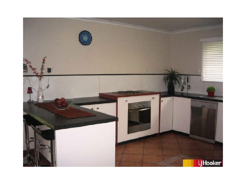 8 Huntleys Road, Sarina QLD 4737