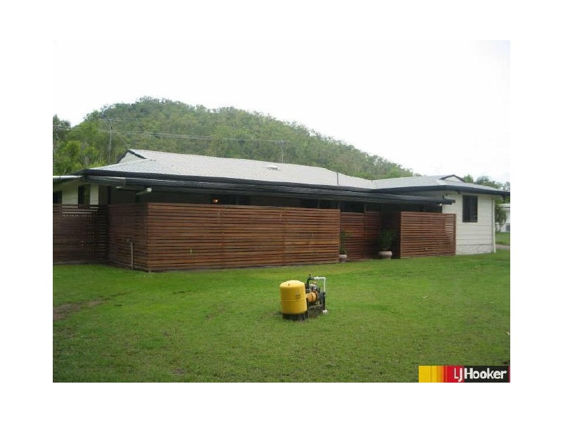 8 Huntleys Road, Sarina QLD 4737