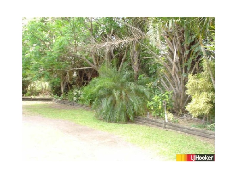 8 Huntleys Road, Sarina QLD 4737