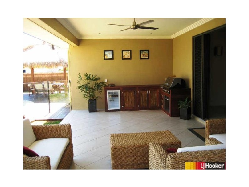 70 Gingham Street, Glenella QLD 4740