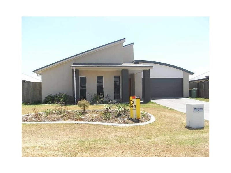 7 Duranbah Circuit, Blacks Beach QLD 4740