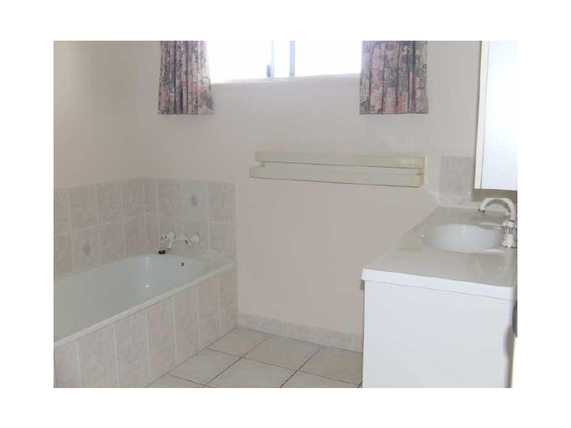 57 Eaglemount Road, Beaconsfield QLD 4740