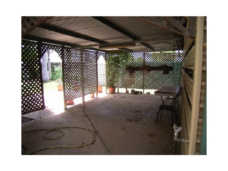 6 Beetson Street, Moranbah QLD 4744