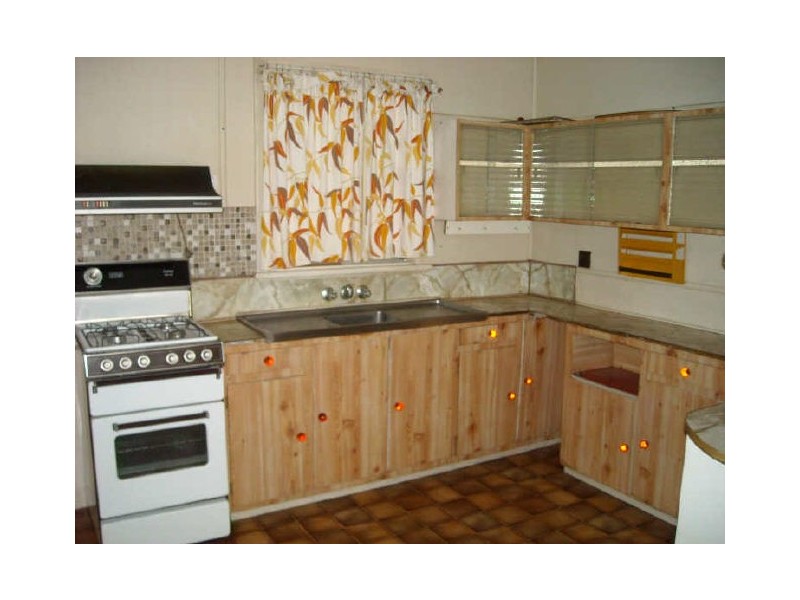 6 Moffat Street, Mackay QLD 4740