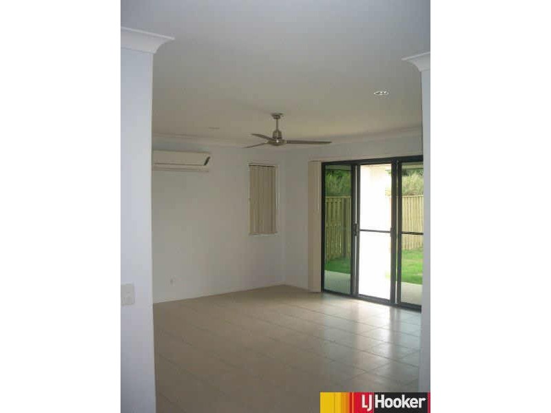 2/15 Bilgola Place, Eimeo QLD 4740