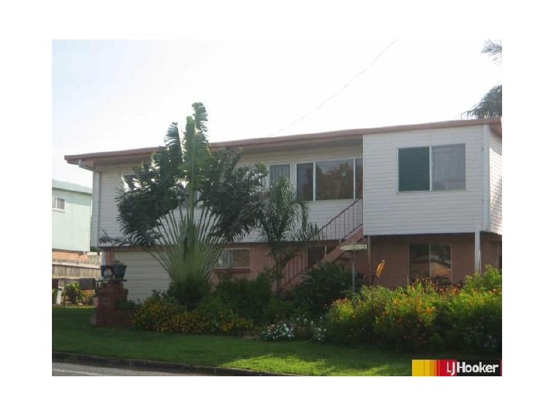 11 Cumberland Avenue, Slade Point QLD 4740