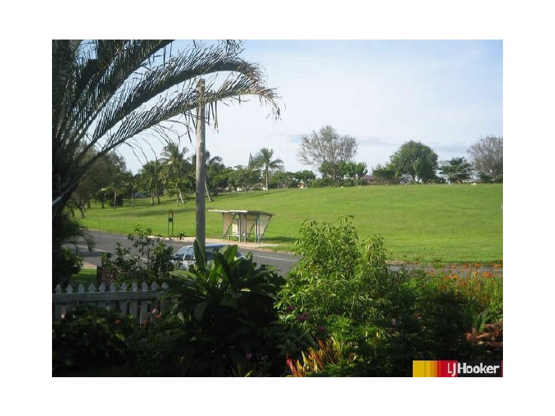 11 Cumberland Avenue, Slade Point QLD 4740