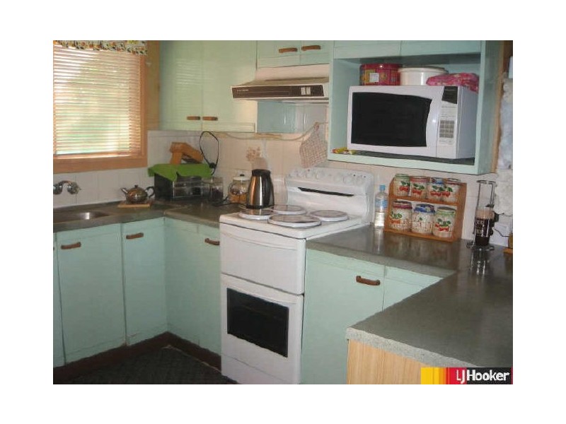 11 Cumberland Avenue, Slade Point QLD 4740