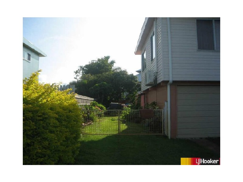 11 Cumberland Avenue, Slade Point QLD 4740