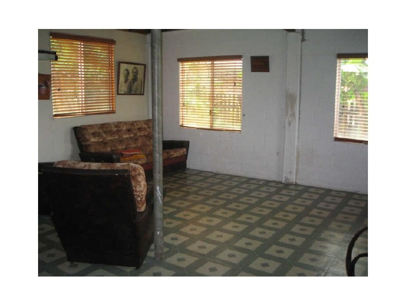 11 Cumberland Avenue, Slade Point QLD 4740