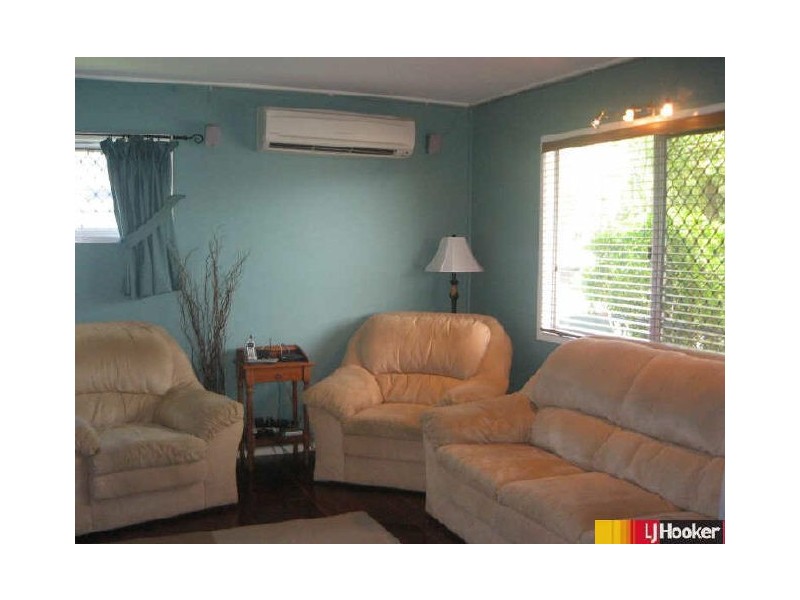 13 Crane Street, Slade Point QLD 4740