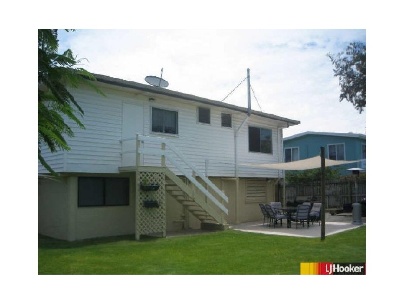 13 Crane Street, Slade Point QLD 4740