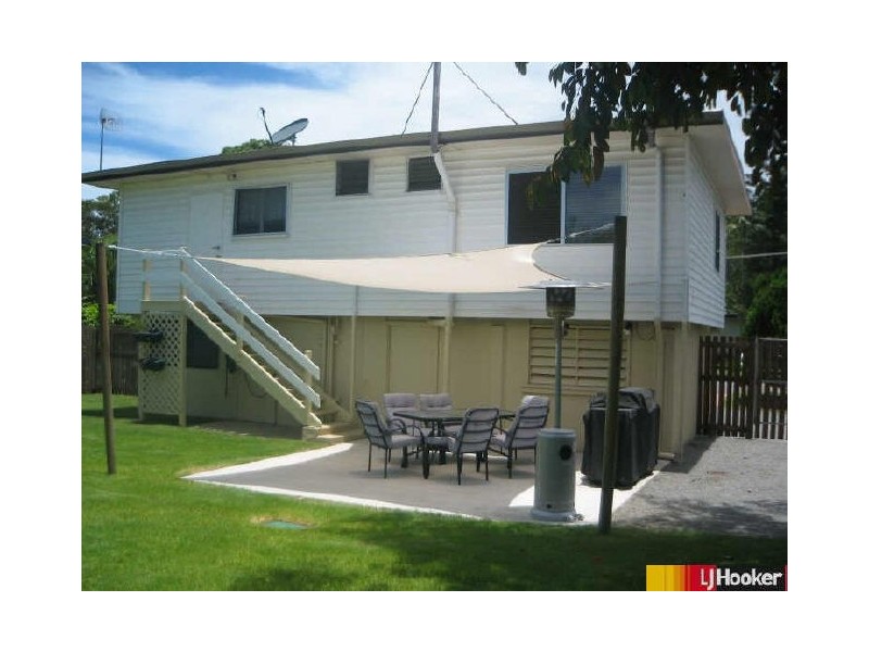 13 Crane Street, Slade Point QLD 4740