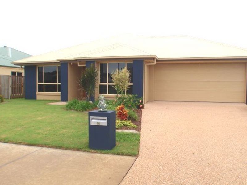 16 Whitehaven Drive, Eimeo QLD 4740