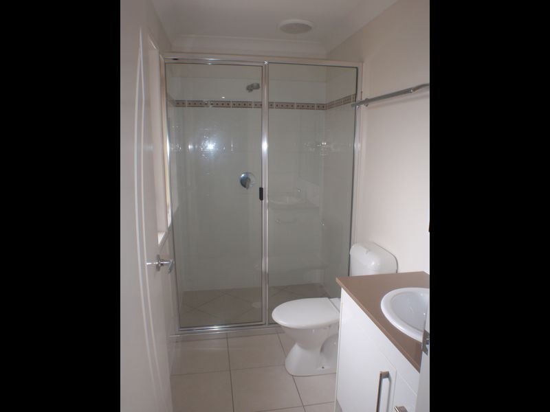 16 Whitehaven Drive, Eimeo QLD 4740