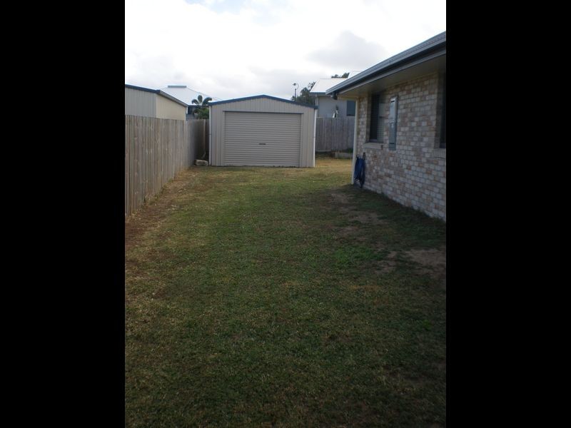 15 Kinghorn Street, Eimeo QLD 4740