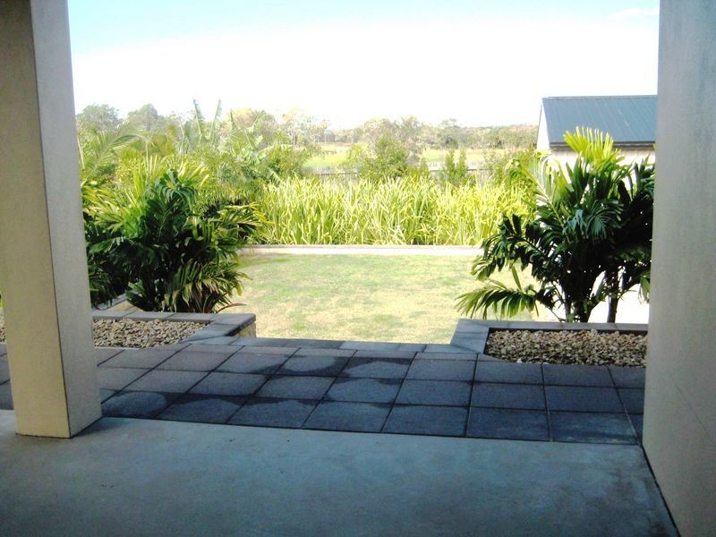 27 Manning Court, Rural View QLD 4740