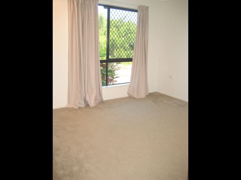 27 Manning Court, Rural View QLD 4740