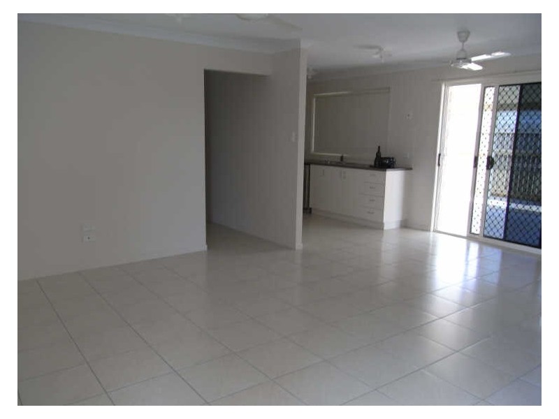 3B Beaconsfield Rd, Beaconsfield QLD 4740