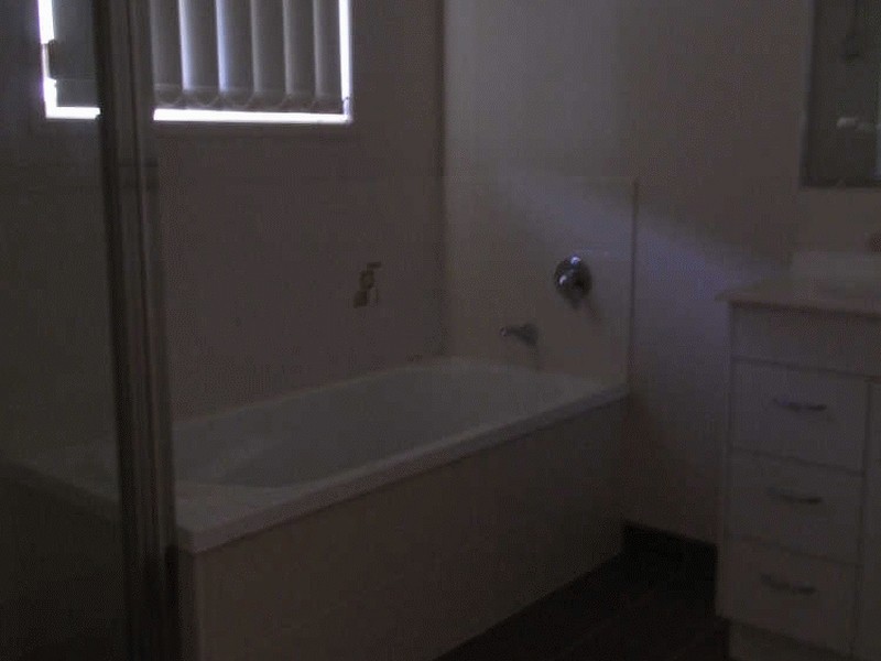 3B Beaconsfield Rd, Beaconsfield QLD 4740