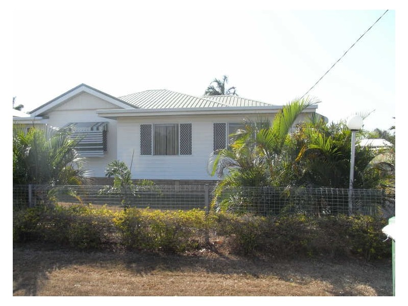 8 Mackenzie Street, West Mackay QLD 4740
