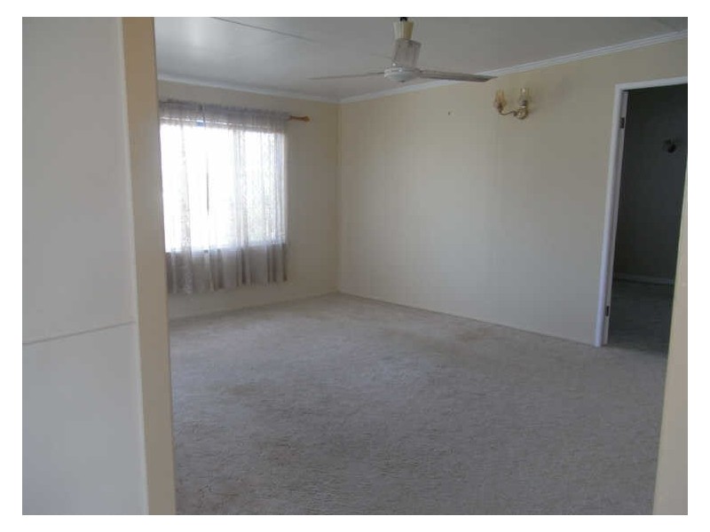 8 Mackenzie Street, West Mackay QLD 4740