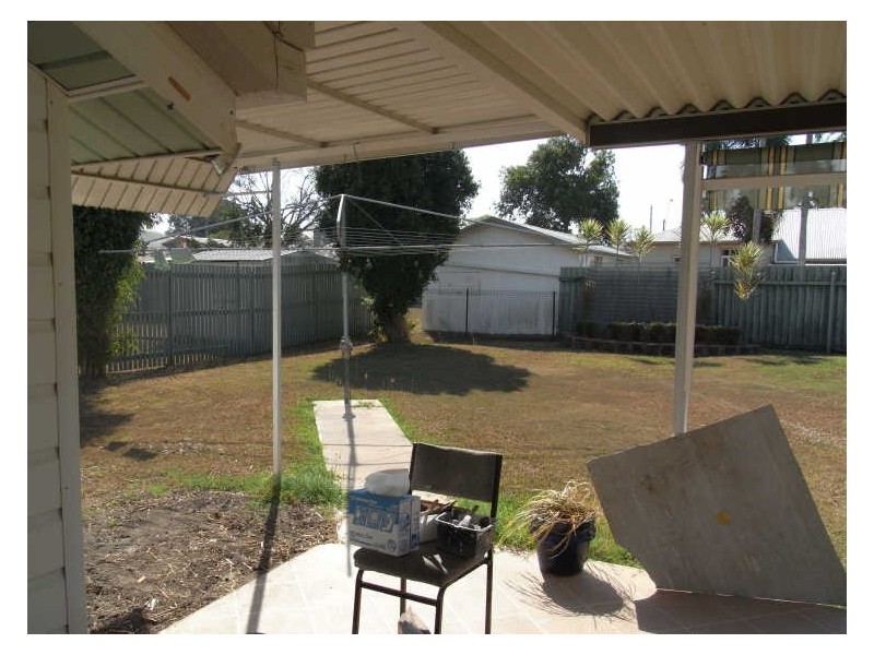 8 Mackenzie Street, West Mackay QLD 4740