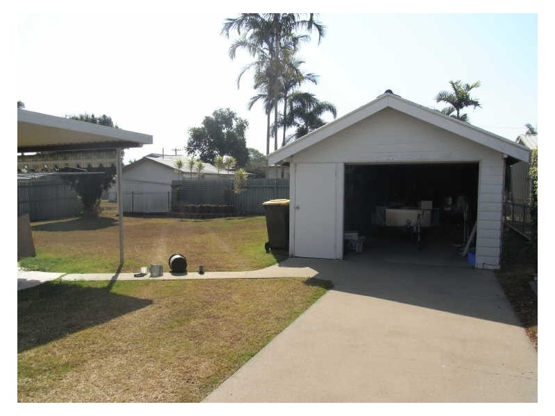 8 Mackenzie Street, West Mackay QLD 4740