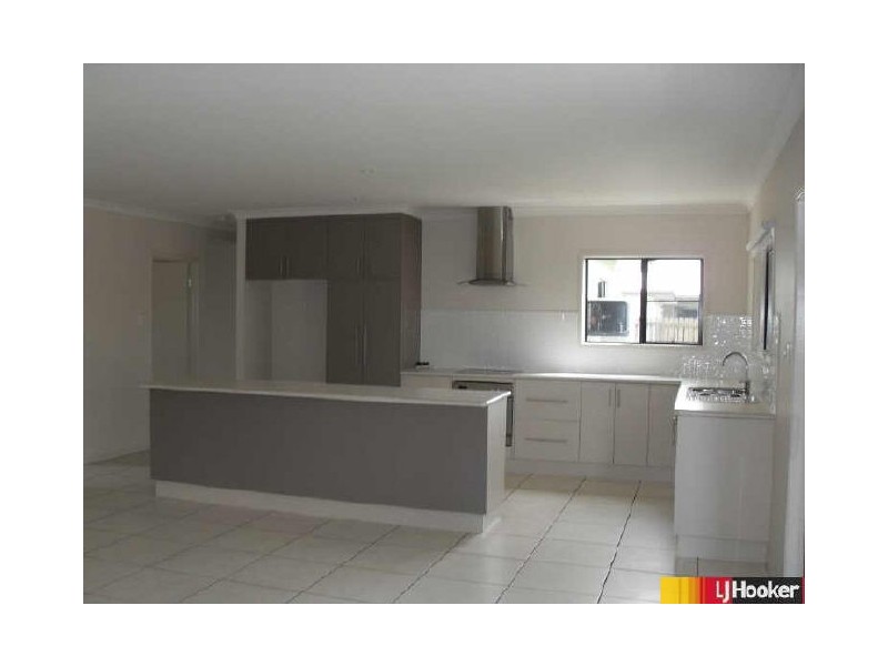 13 Vesta Lane, Paget QLD 4740