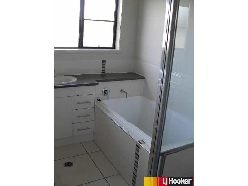 13 Vesta Lane, Paget QLD 4740