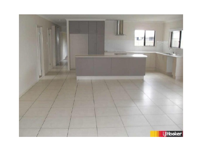 13 Vesta Lane, Paget QLD 4740