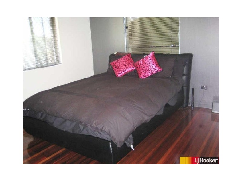 8 Heaths Road, Mount Pleasant QLD 4740