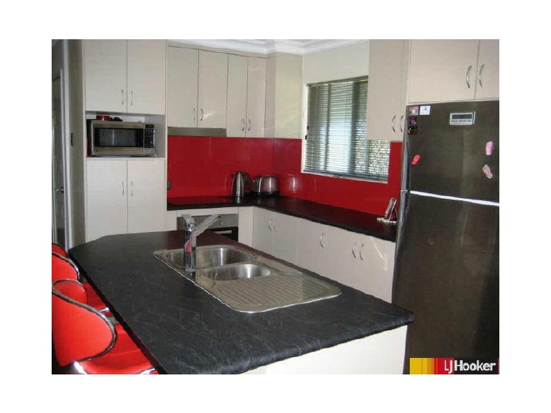 8 Heaths Road, Mount Pleasant QLD 4740