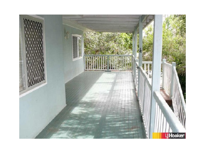 25 Pioneer Street, Glenella QLD 4740