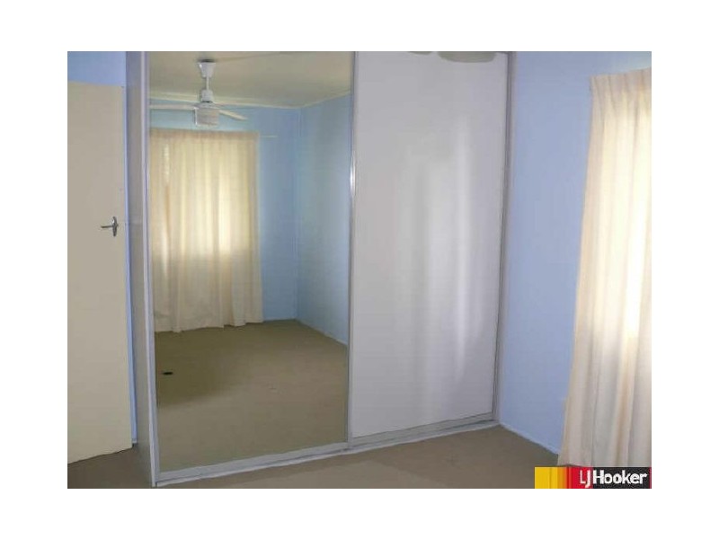 25 Pioneer Street, Glenella QLD 4740