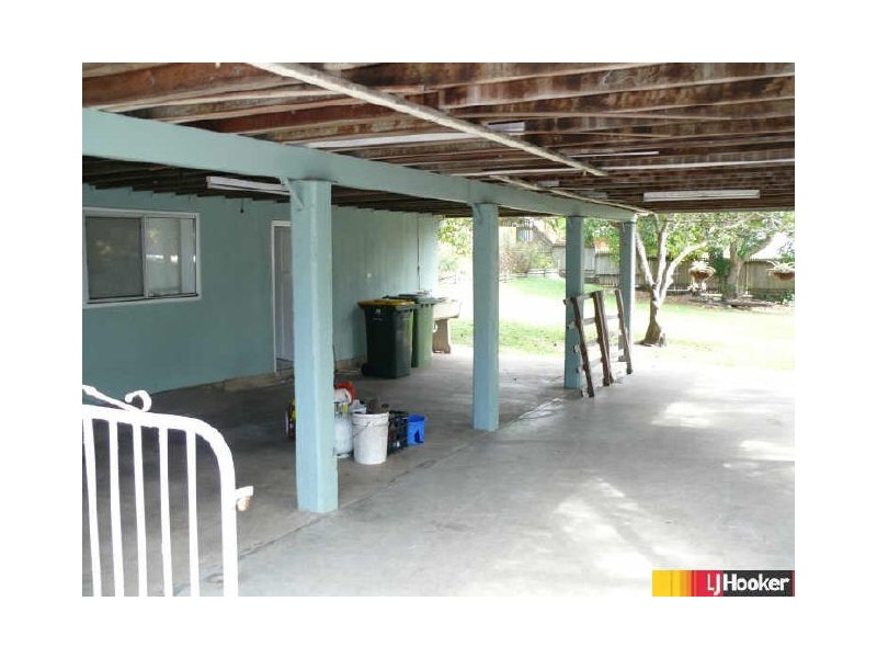 25 Pioneer Street, Glenella QLD 4740